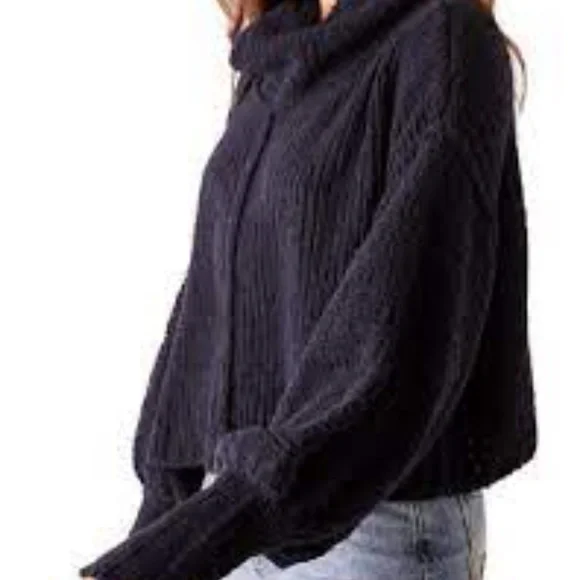 HP💝Free People Be Yours Pullover in black xs